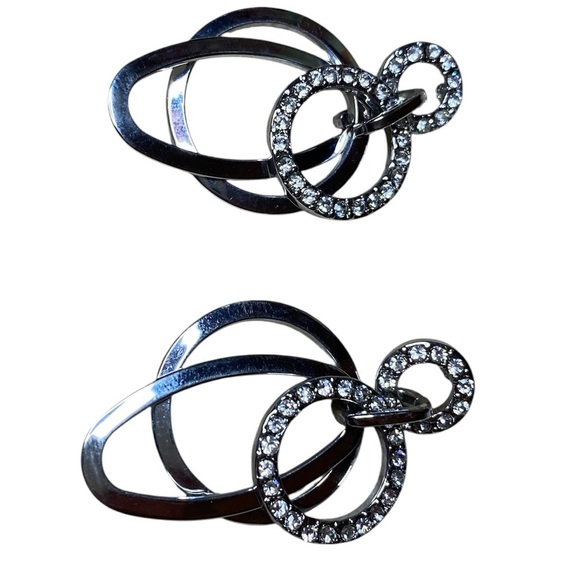 Beautiful Vintage Rhinestone and Silver Toned 3 Ring Drop Pierced Earrings - Picture 3 of 4